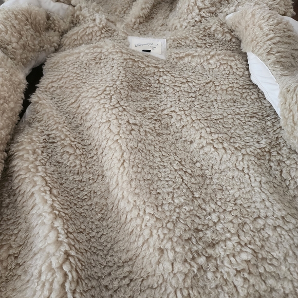 Universal Thread Faux Fur Puffer Vest NWT Teddy Cream - Picture 5 of 11